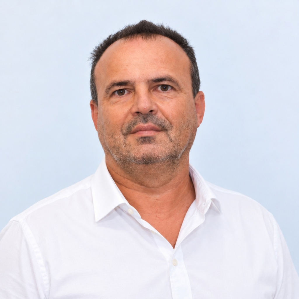 ויקטור מנהל תפעול